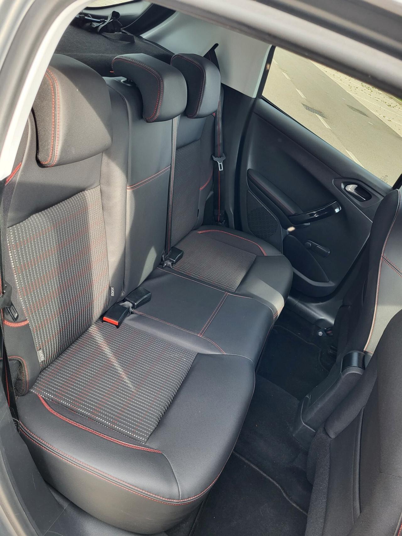 Peugeot 208 GT Line 5P