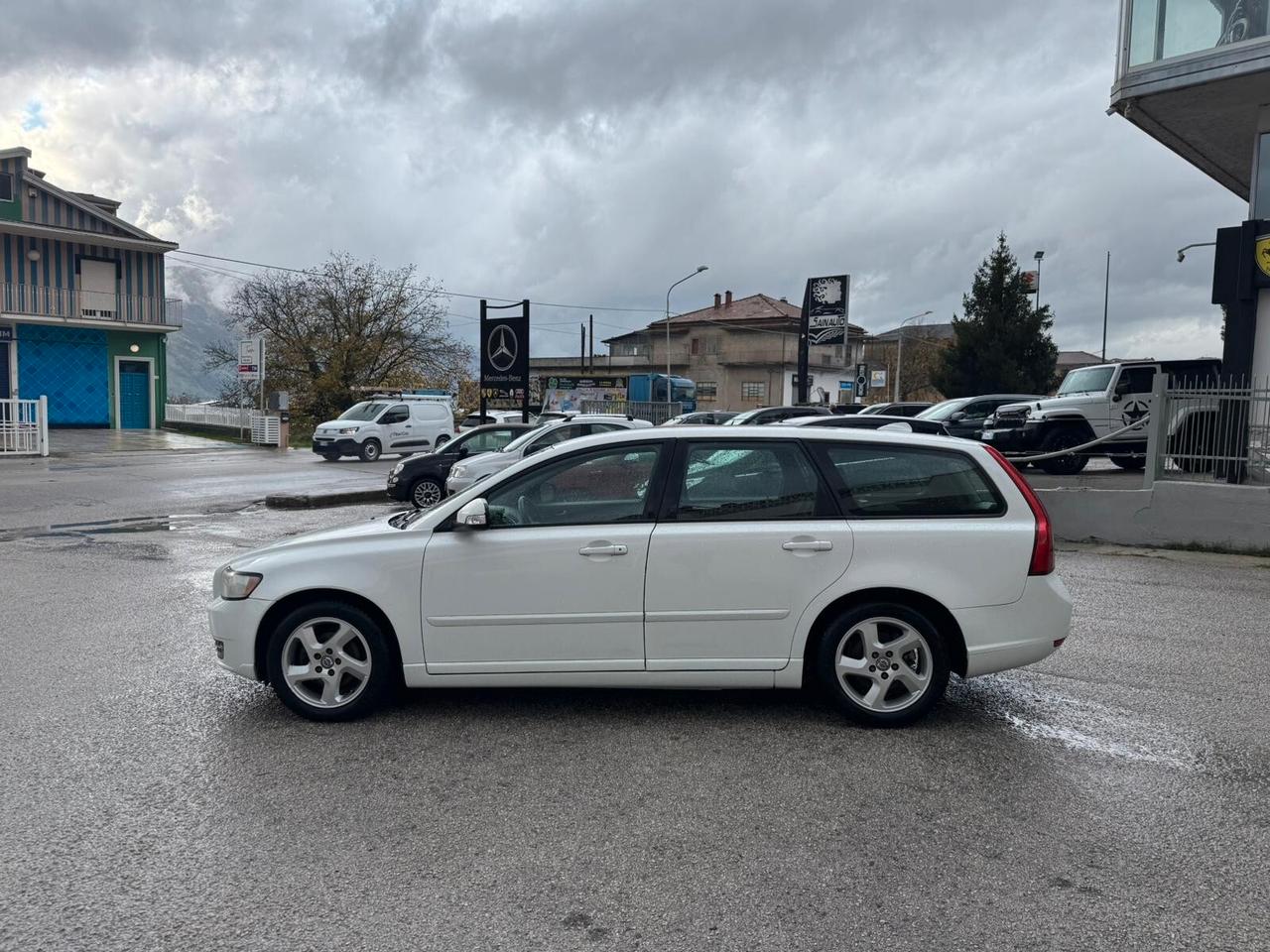 Volvo V50 D2 R-design GARANZIA