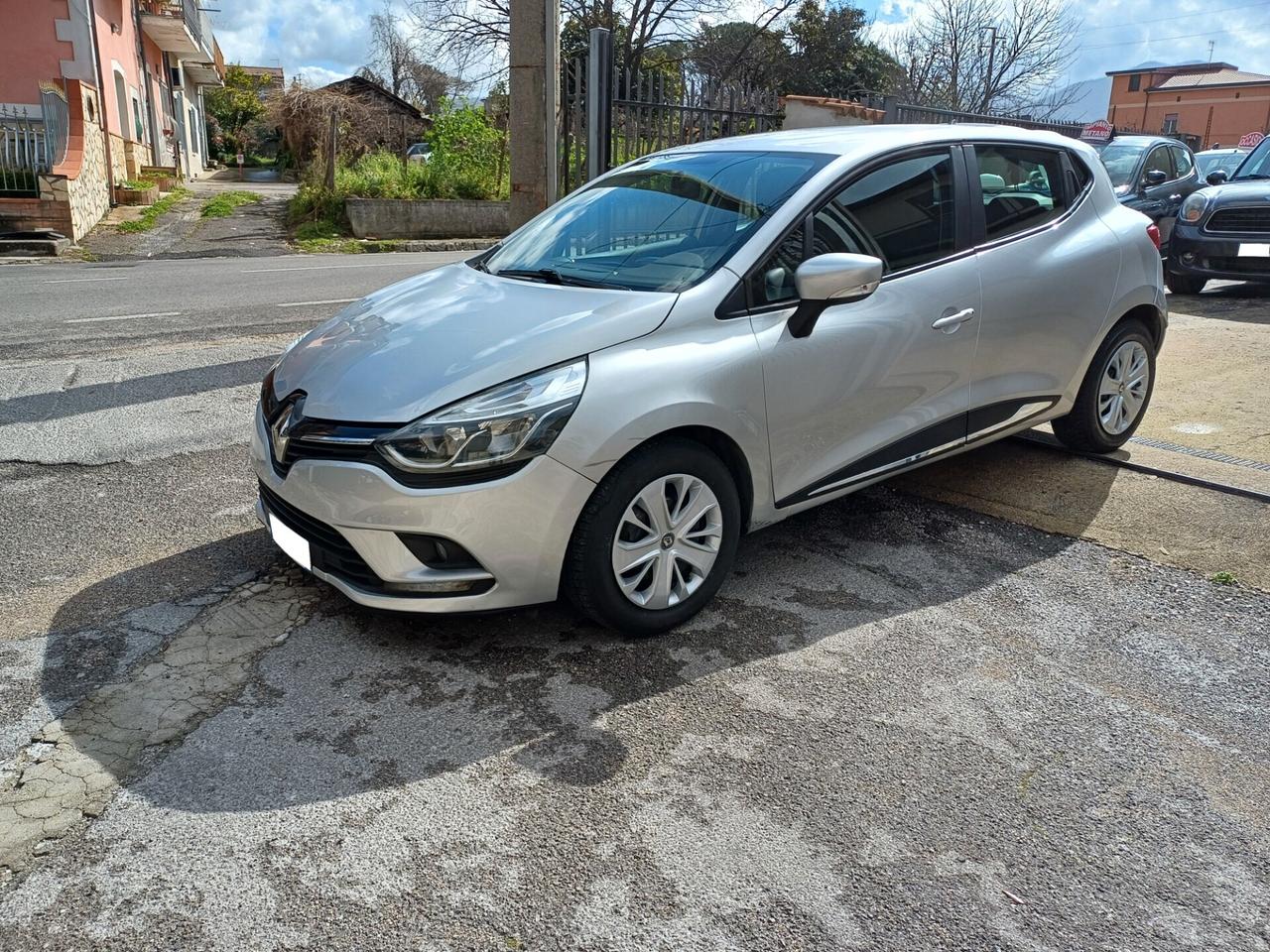 Renault Clio 90 CV 5 porte Moschino Zen KM CERTIFICATI