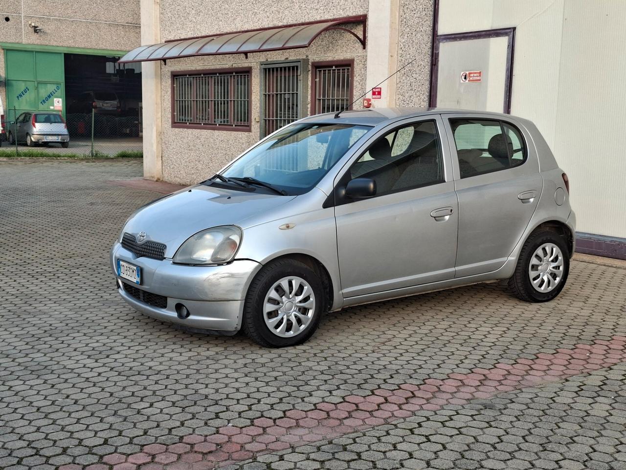 Toyota Yaris 1.3 Sol *EURO 4*