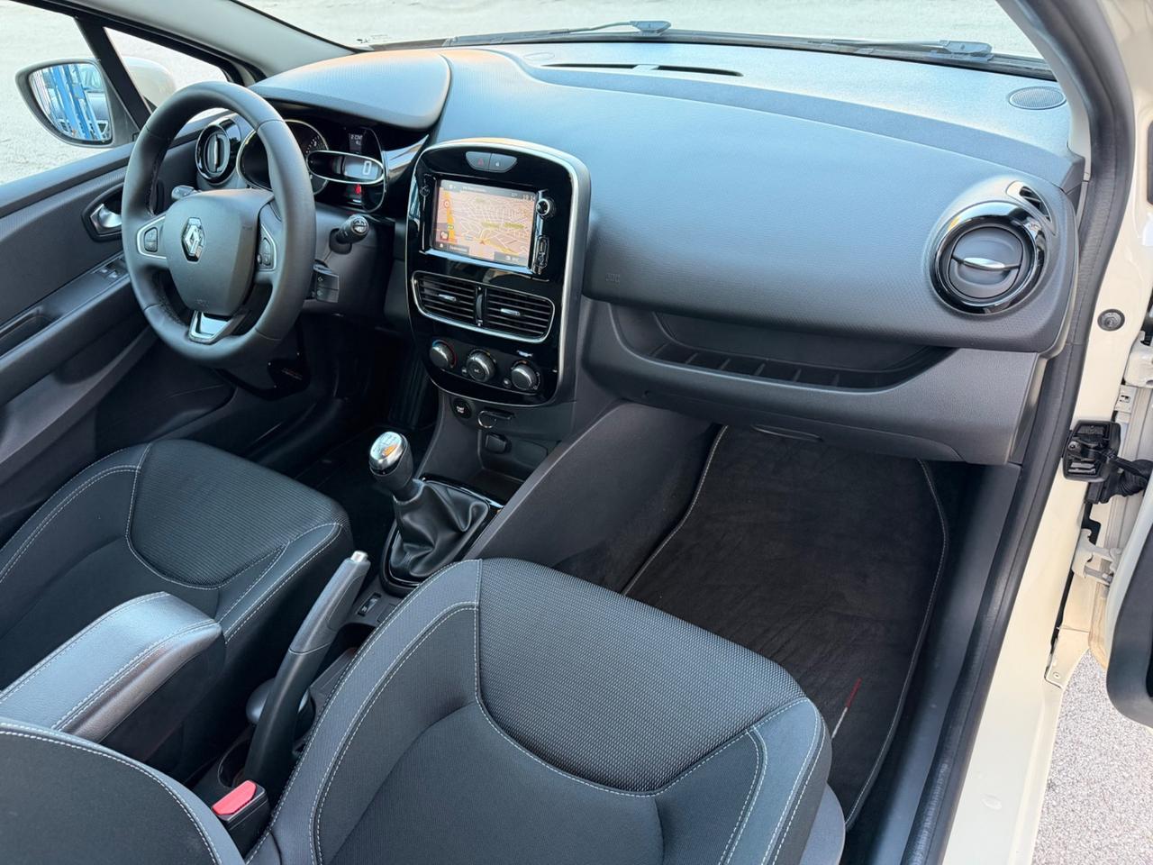 Renault Clio 1.5 dCi 90 cv 2017 navigatore