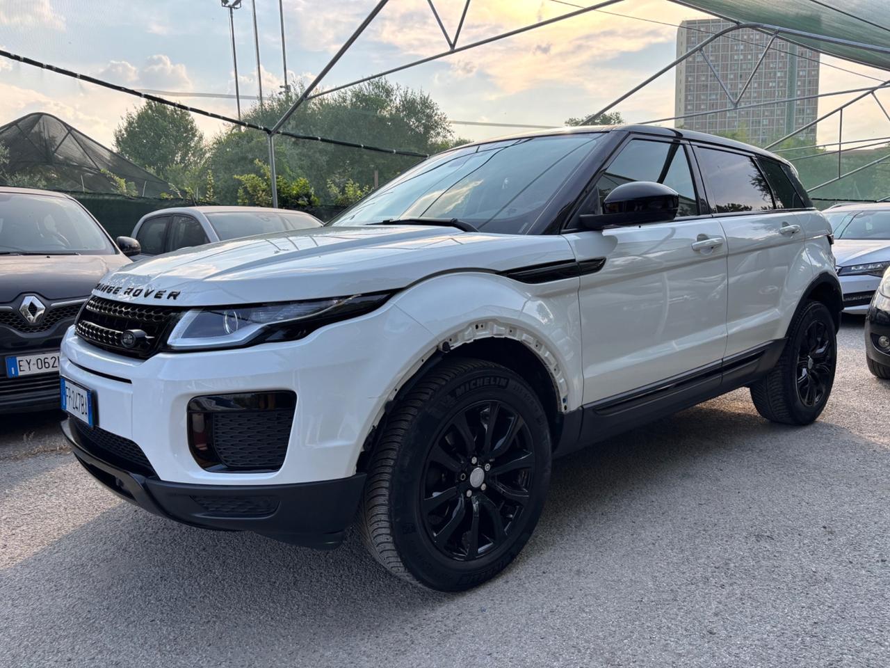 Land Rover Range Evoque 2.0 TD 5p. SE Dynamic