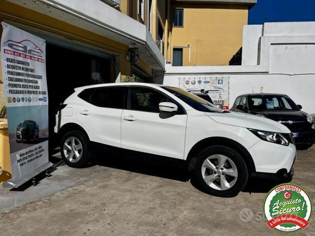 NISSAN Qashqai 1.6 dCi 2WD N-Connecta