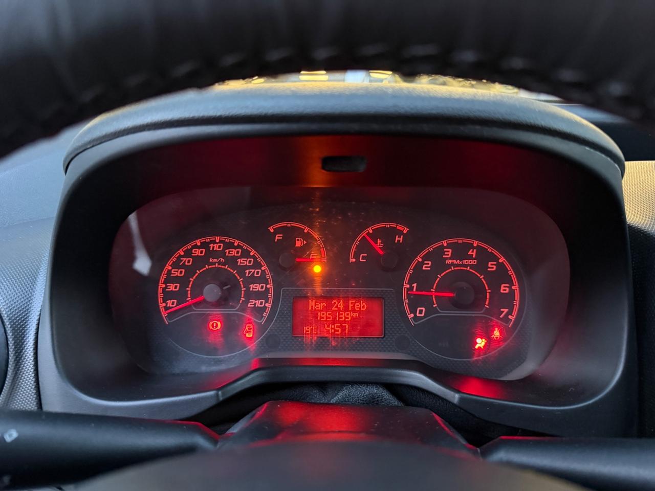 Fiat Fiorino AUTOCARRO 5 posti