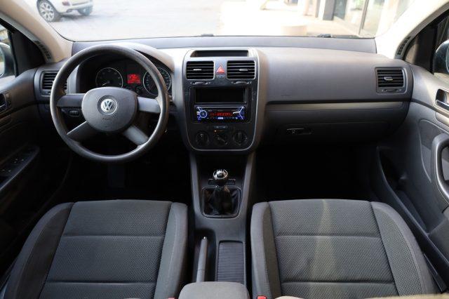 VOLKSWAGEN Golf V 1.6 Benzina 5 Porte Comfortline per NEOPATENTATI