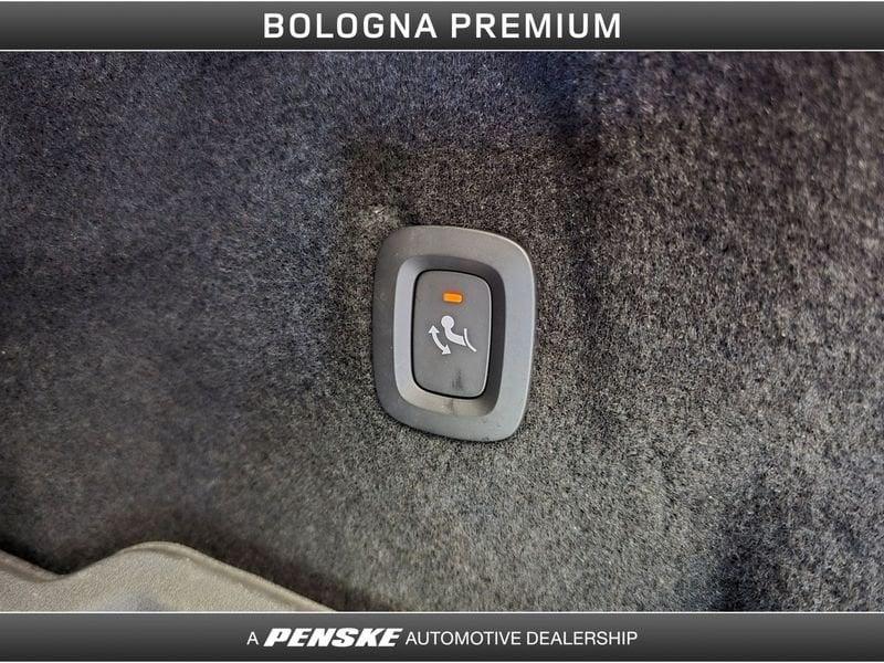 Volvo XC60 XC60 B5 (d) AWD automatico Ultimate Dark