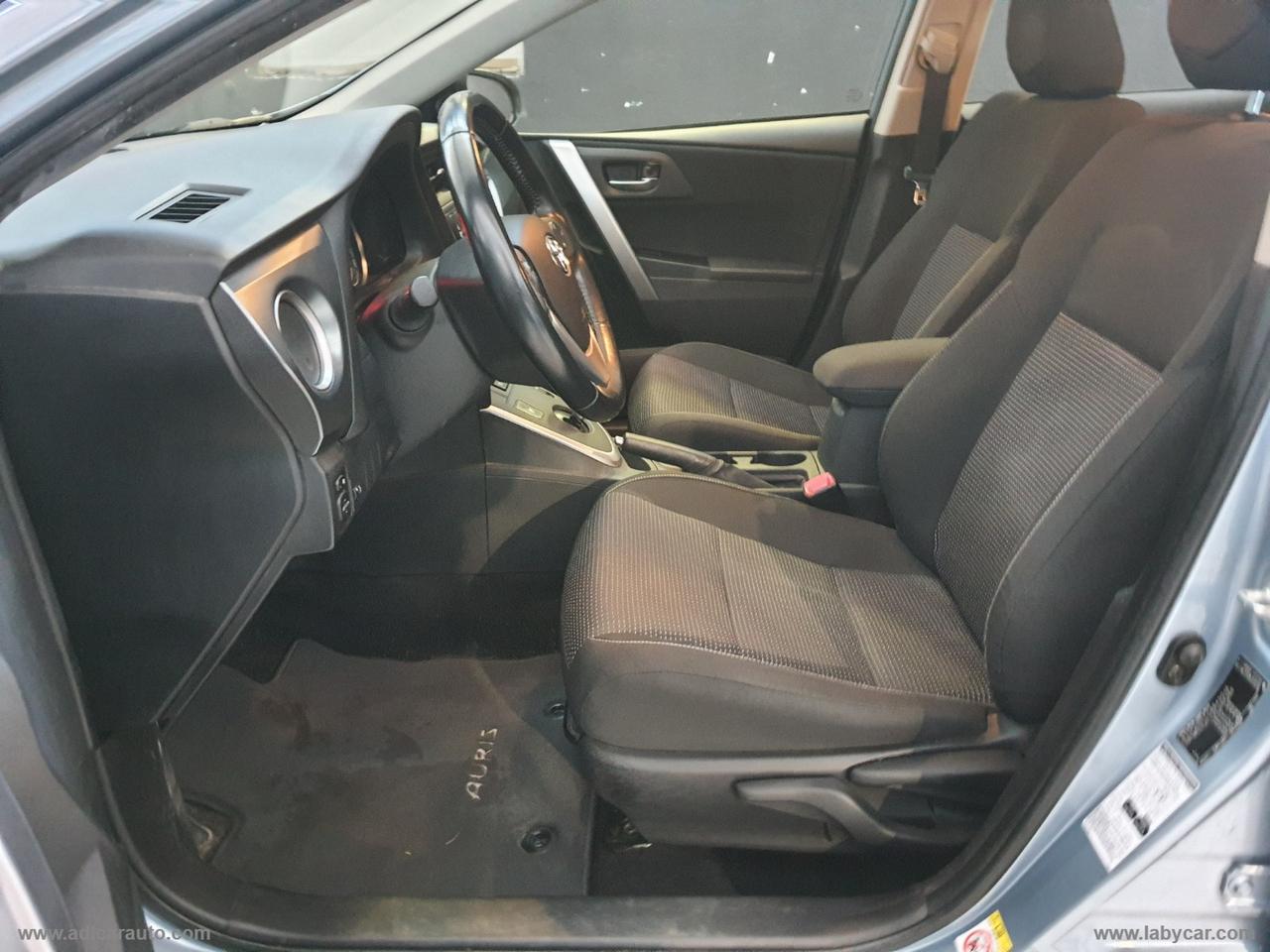 TOYOTA Auris 1.8 Hybrid Lounge