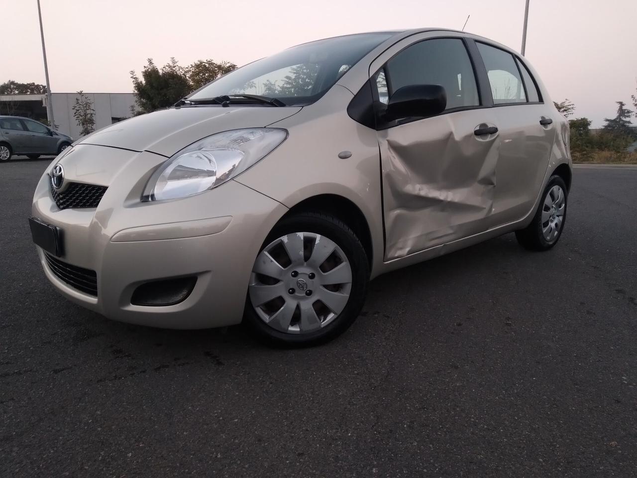 Toyota Yaris 1.4 D-4D 90cv 6marce DPF 5 porte Now