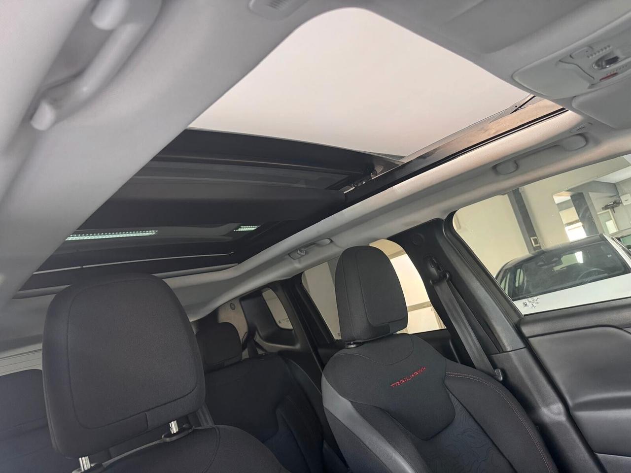 Jeep Renegade 2.0 Mjt 170CV 4WD Active Drive Low Trailhawk