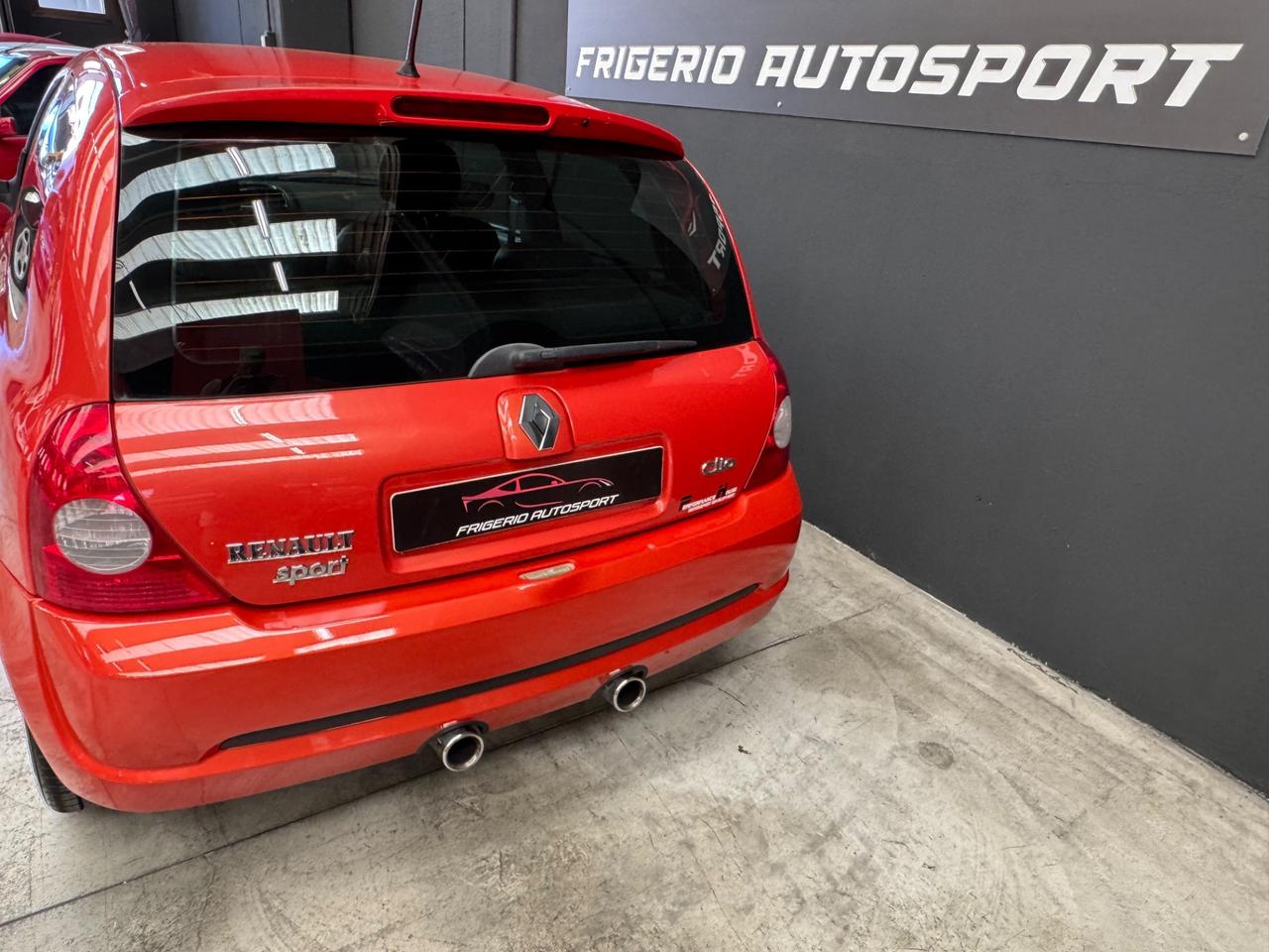 Renault Clio rs 182