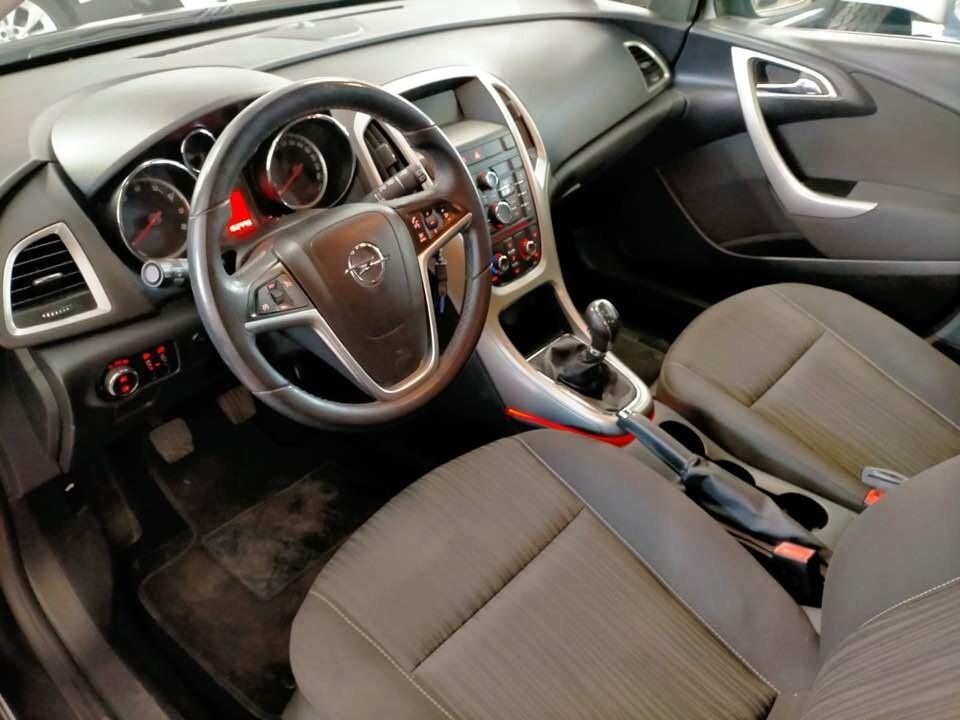 OPEL ASTRA 1.6 Cosmo