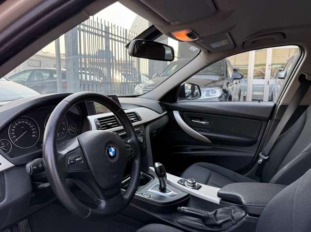 BMW 320 320d Touring Business auto