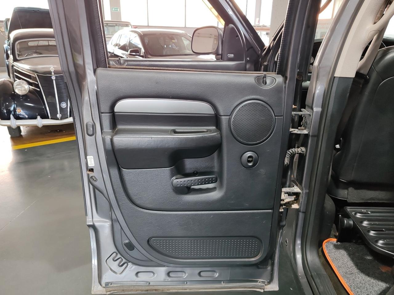 Dodge RAM 1500 Laramie