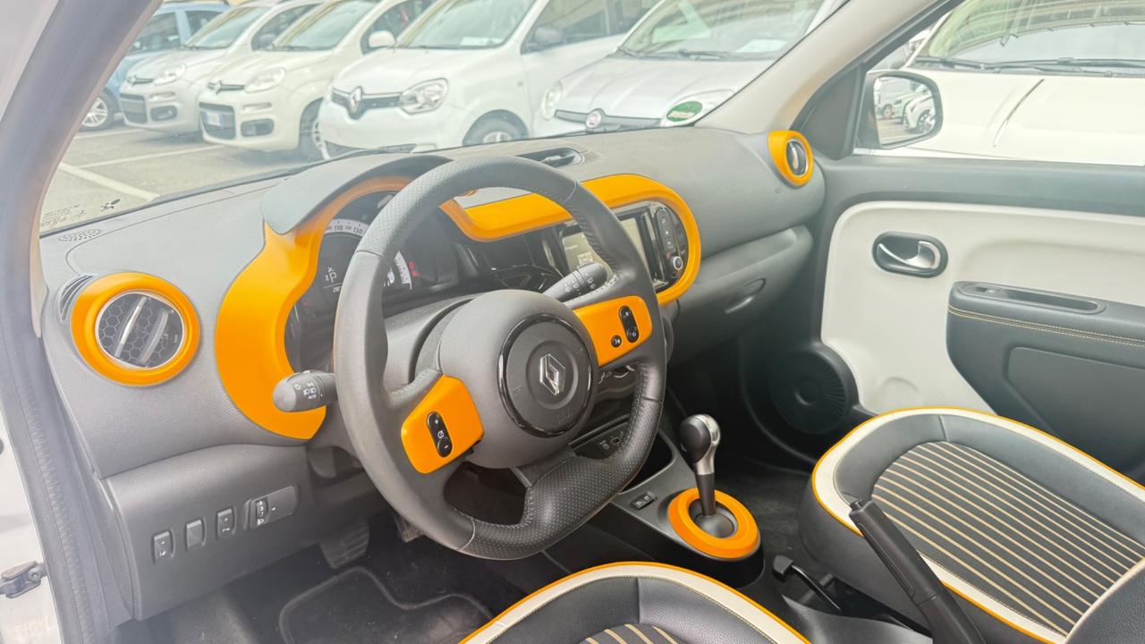 Renault Twingo TCe 95 CV Intens LED PDC NAVI BLUETOOTH CAR PLAY CERCHI 16 VETRI OSCURATI