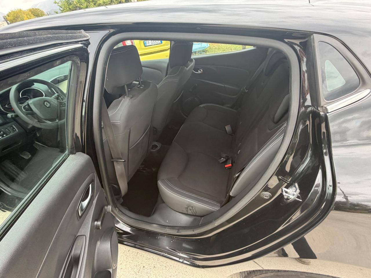 Renault Clio dCi 8V 75 CV 5 porte Duel