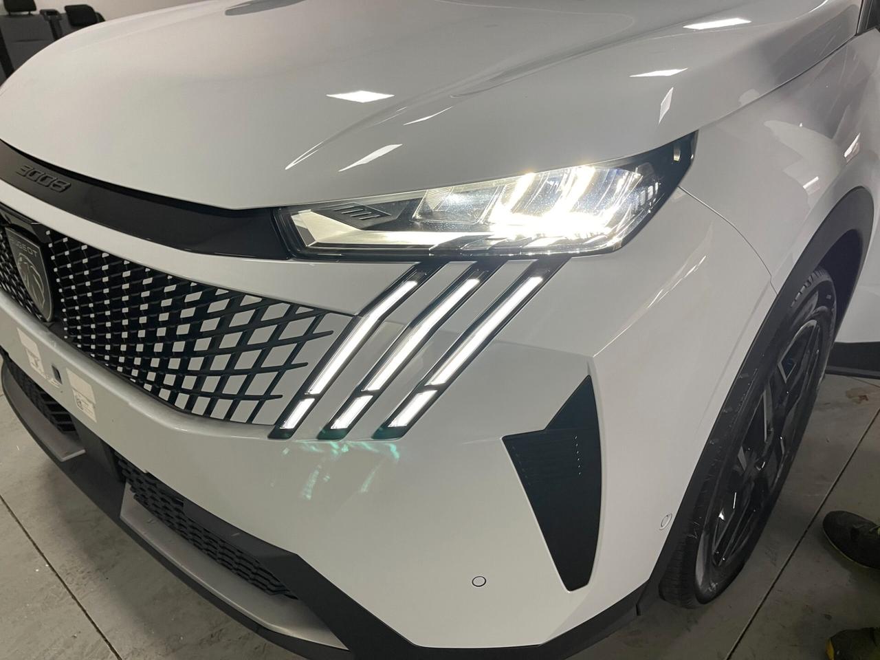 Peugeot 3008 Hybrid 145 e-DCS6 Allure