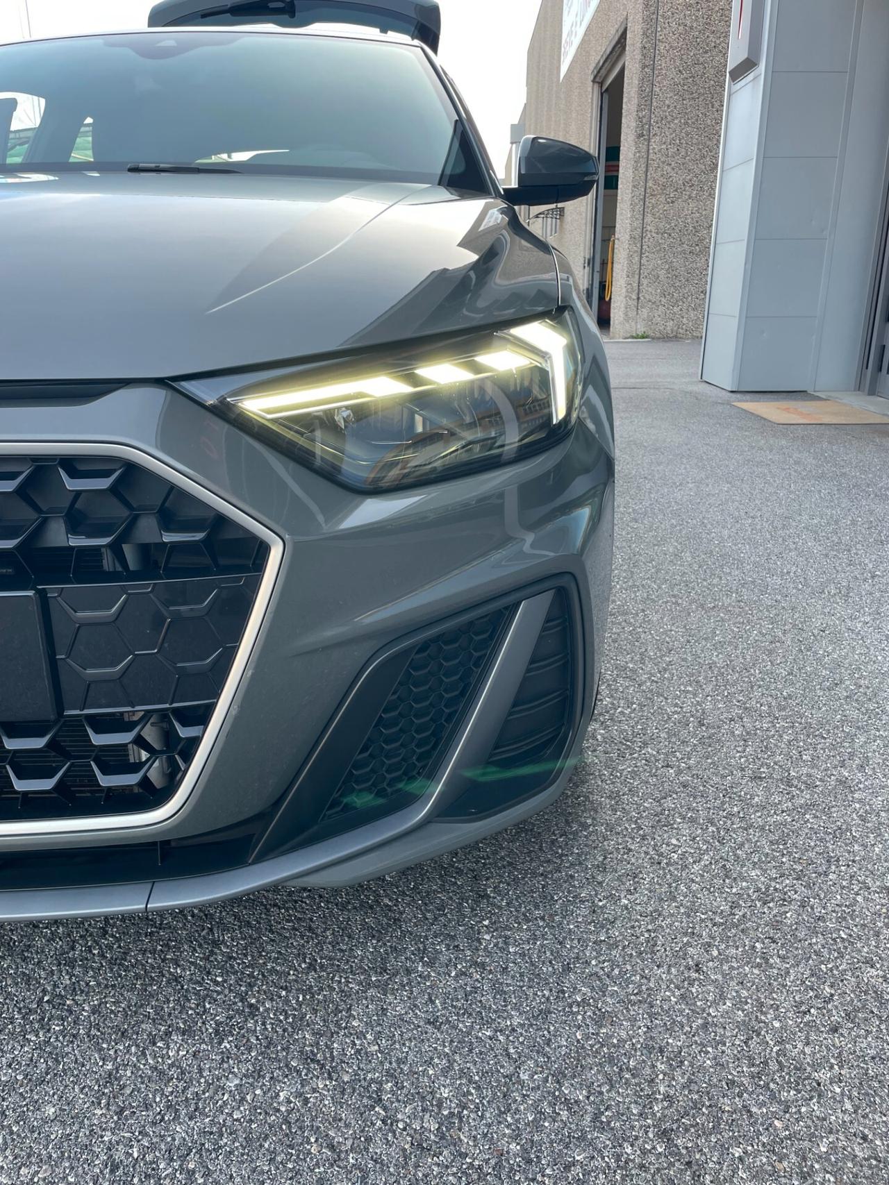 Audi A1 SPB 30 1.0 TFSI 116cv S tronic line edition