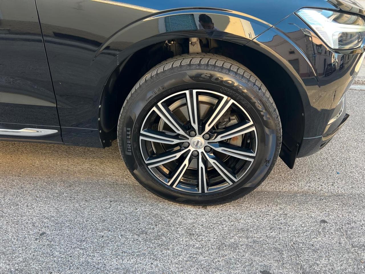 VOLVO XC60 INSCRIPTION 2.0 MHEV AWD 197CV PELLE NAVI CAM ANNO 2021