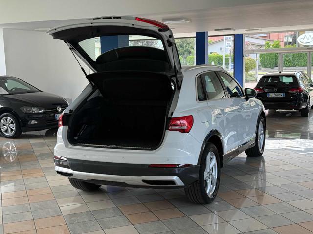 AUDI Q3 35 TDI S tronic Business