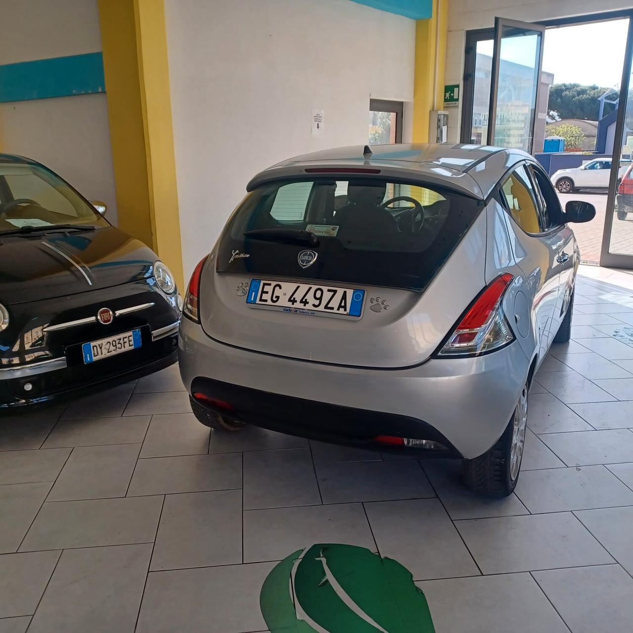 DISTRIBUZIONE FATTA NEOPATENTATI YPSILON 1.2