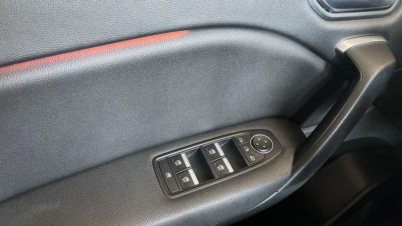 Renault Captur 1.6 E-TECH Hybrid Intens Auto 145cv