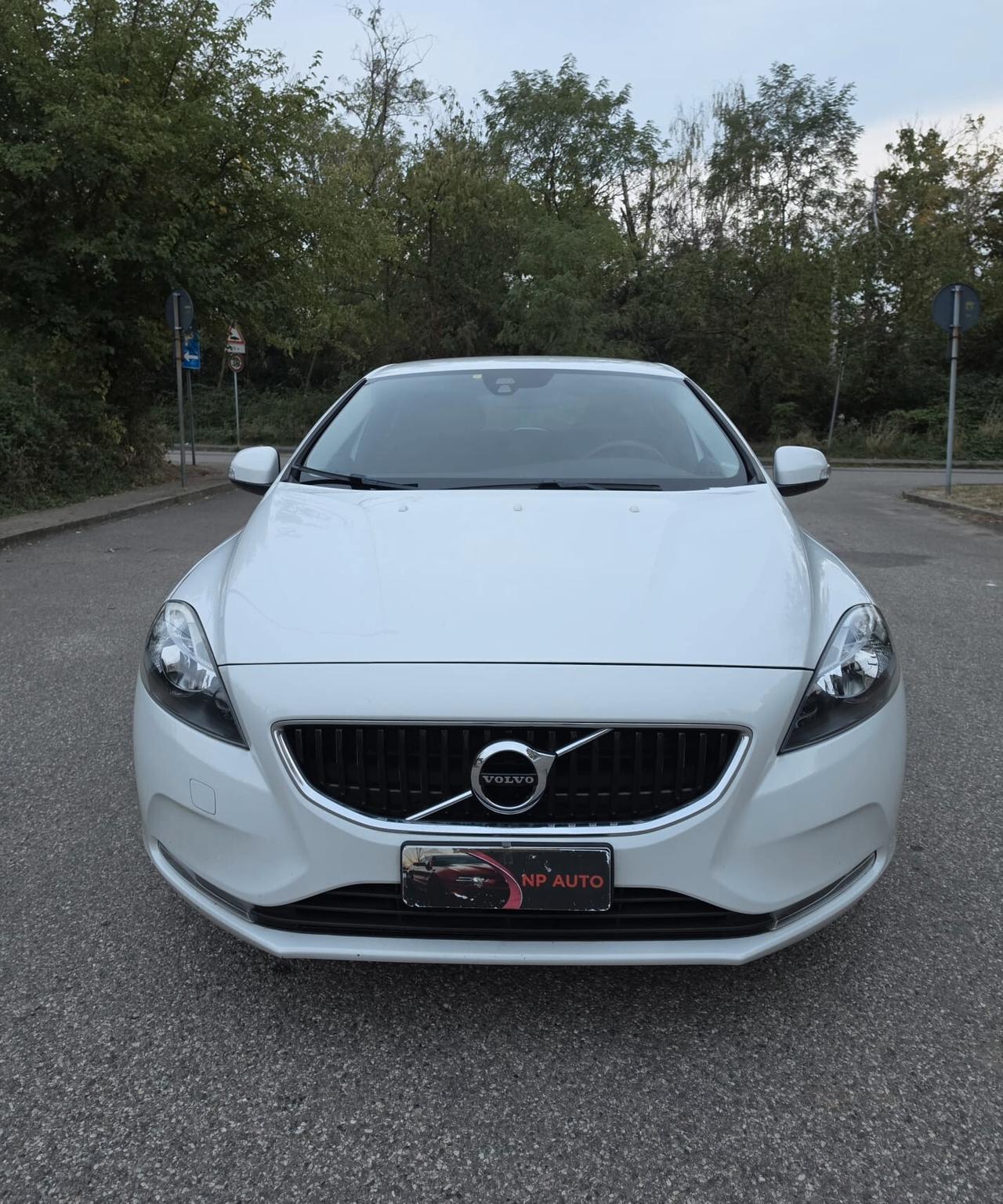 Volvo V40 D2 inscription