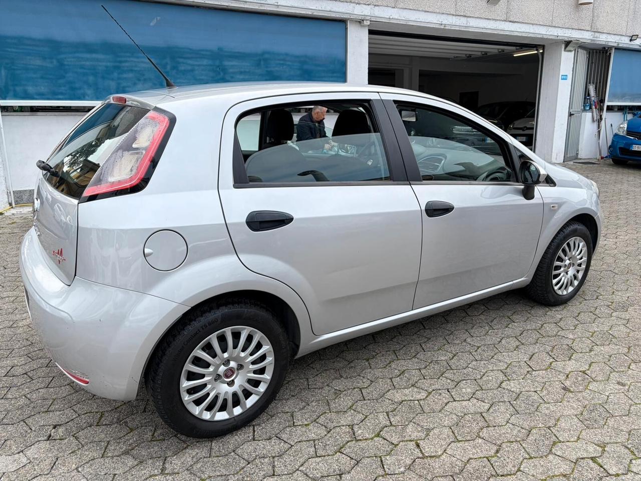 Fiat Punto 1.2 8V 5 porte Lounge*EURO6*NEOPATENTATI