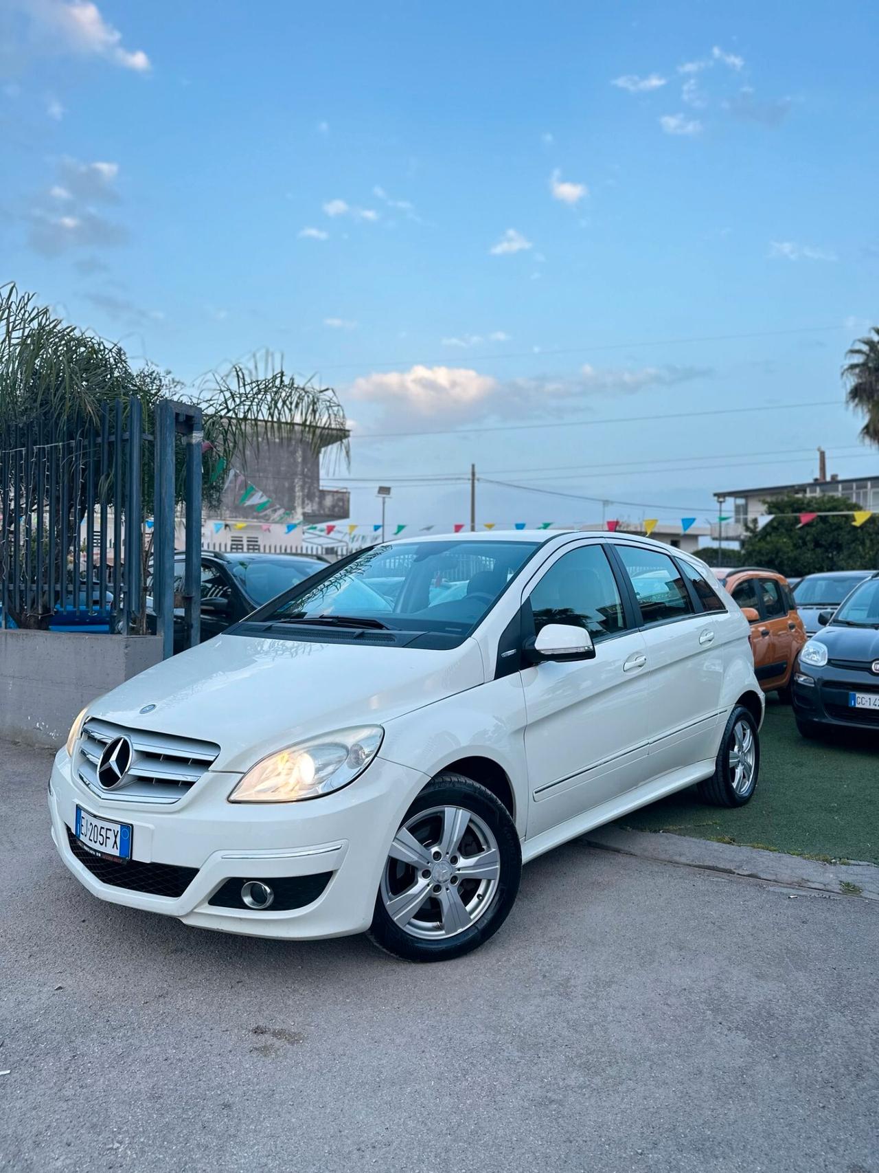 Mercedes-benz B 200 B 180 NGT BlueEFFICIENCY Premium