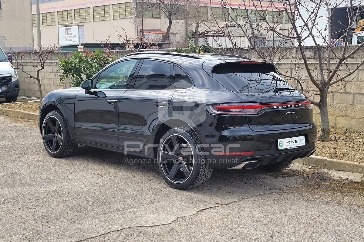PORSCHE Macan 2.0