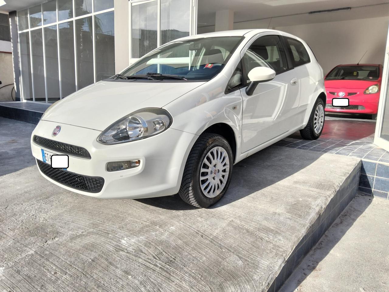 Fiat Punto 1.4 Natural Power Lounge 2014