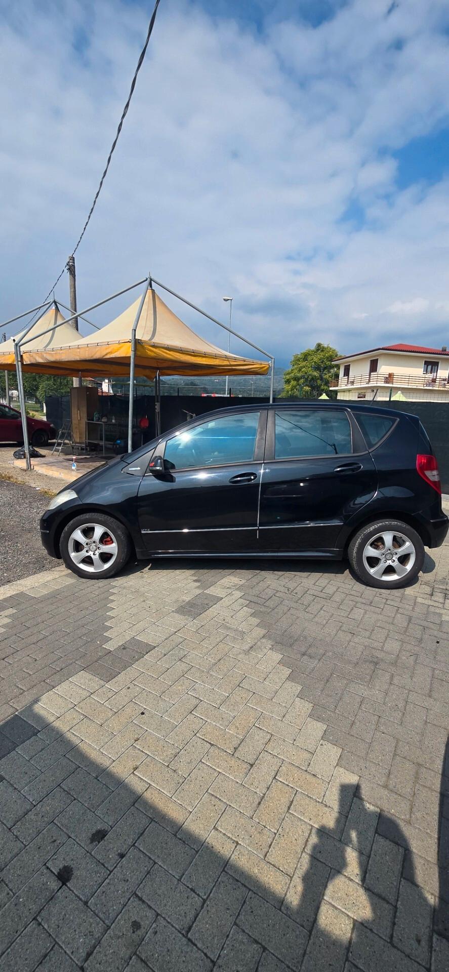 Mercedes-benz A 160 BlueEFFICIENCY anno 2011