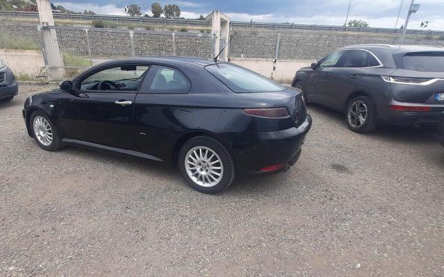 ALFA ROMEO GT 1.9 JTDM 16V Collezione GT BLACK LINE