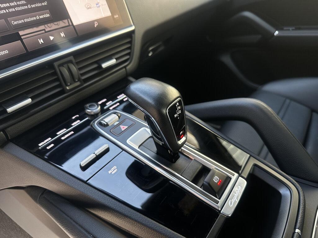 Porsche Cayenne Coupe 3.0 E-Hybrid Tiptronic