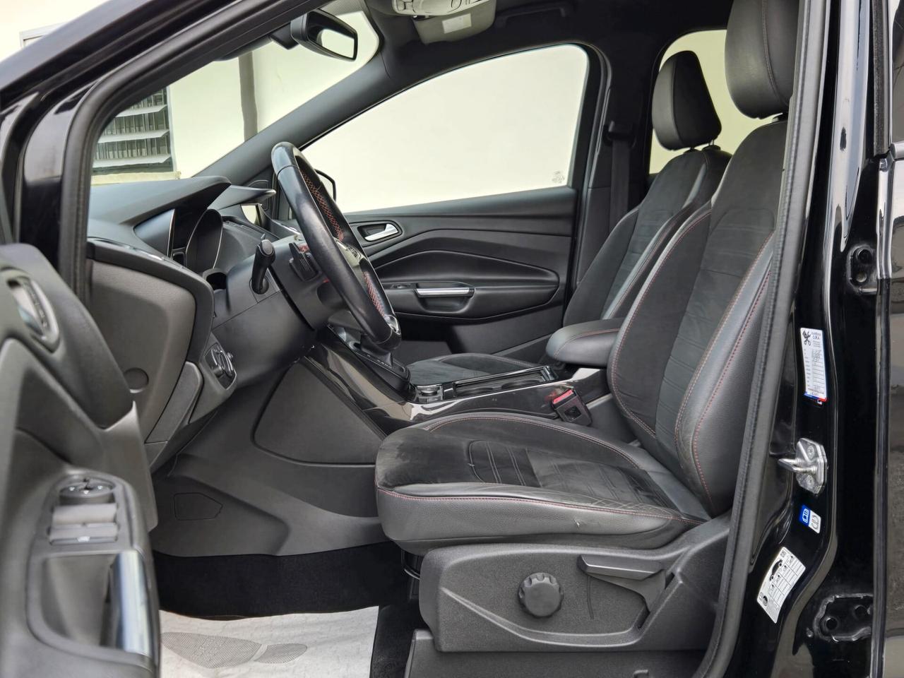 Ford Kuga 2.0 TDCI 120 CV S&S 2WD Powershift ST-Line