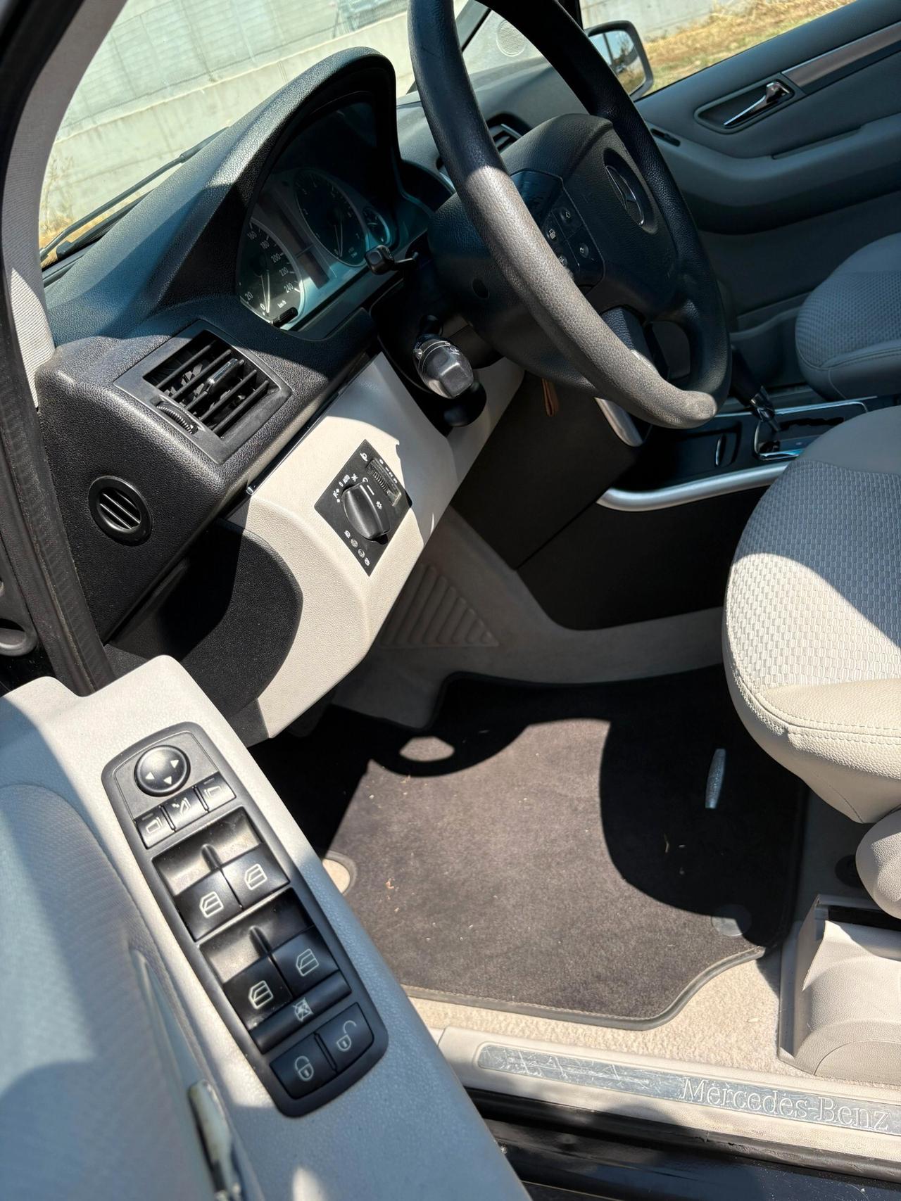 Mercedes-benz B 250 B 180 NGT BlueEFFICIENCY Executive