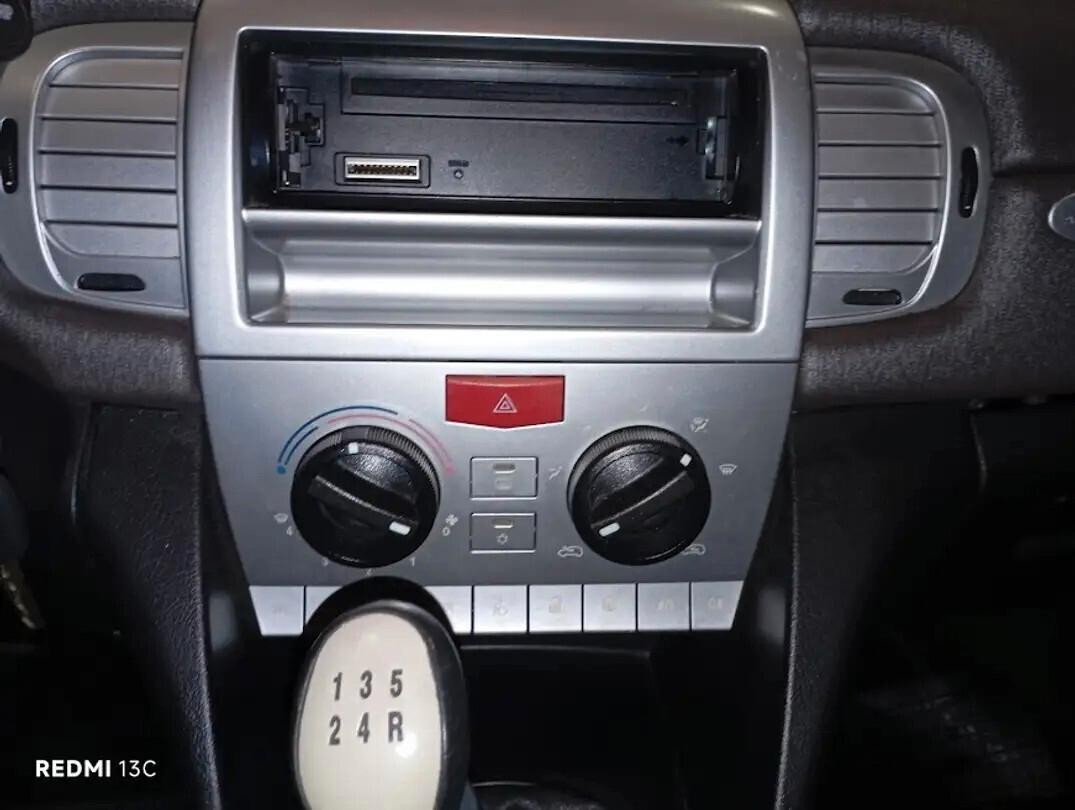 LANCIA YPSILON DEL 2009 110.000 KM