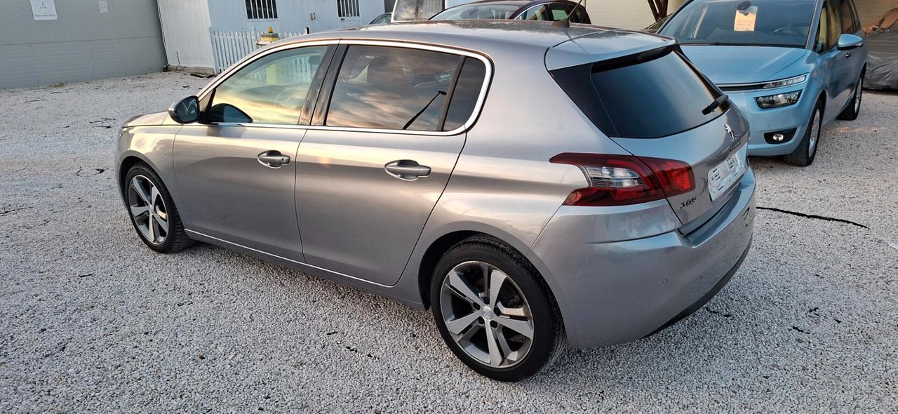 Peugeot 308 1.2 e THP Allure