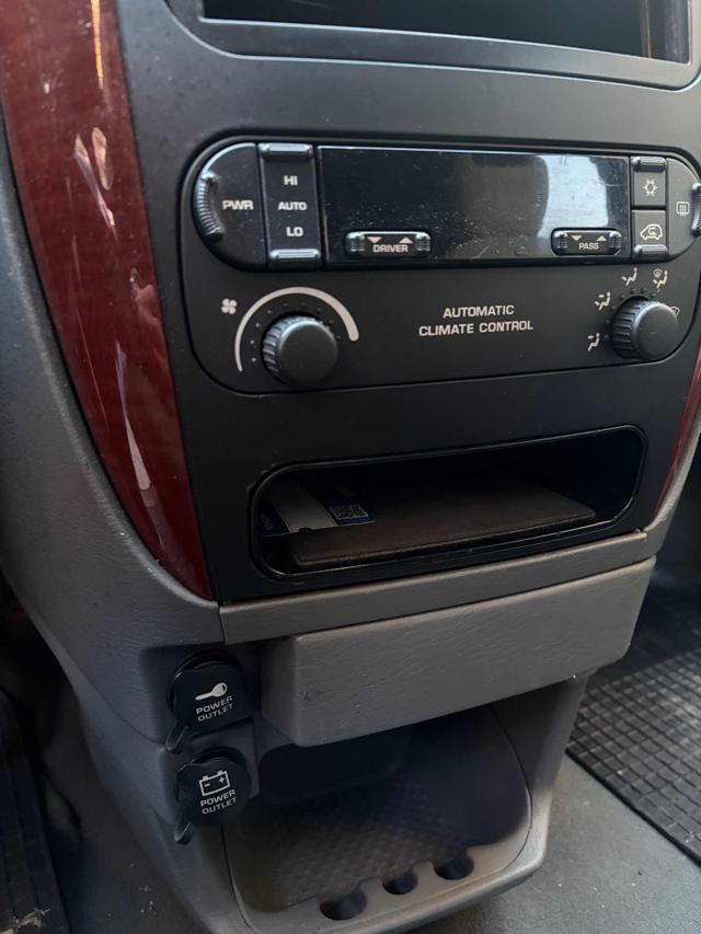 CHRYSLER Voyager 2.5 CRD cat LX
