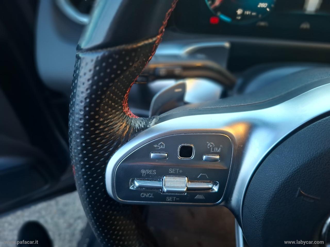 MERCEDES-BENZ GLB 200 d Automatic Premium