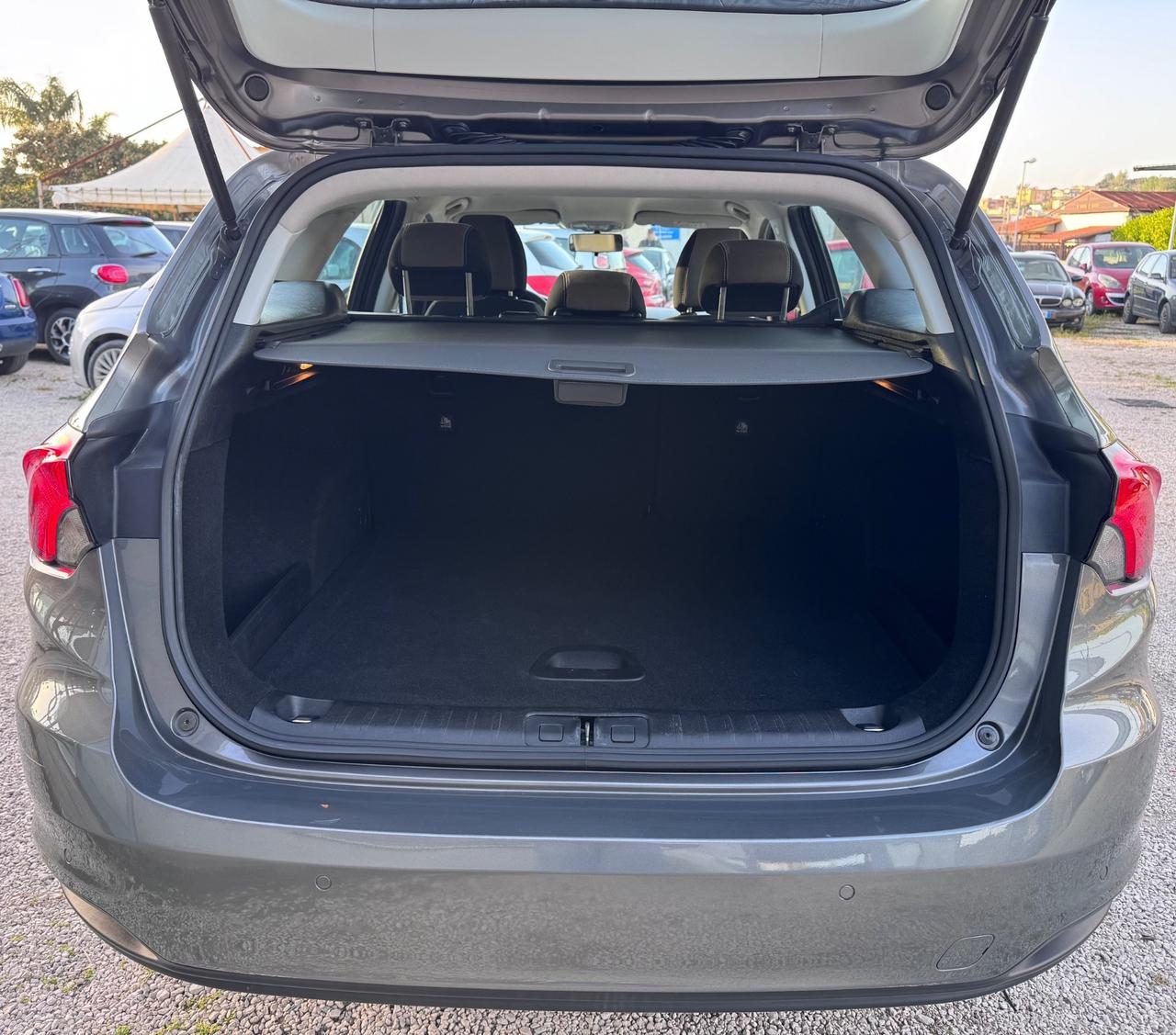 Fiat Tipo 1.3 Mjt S&S SW Lounge