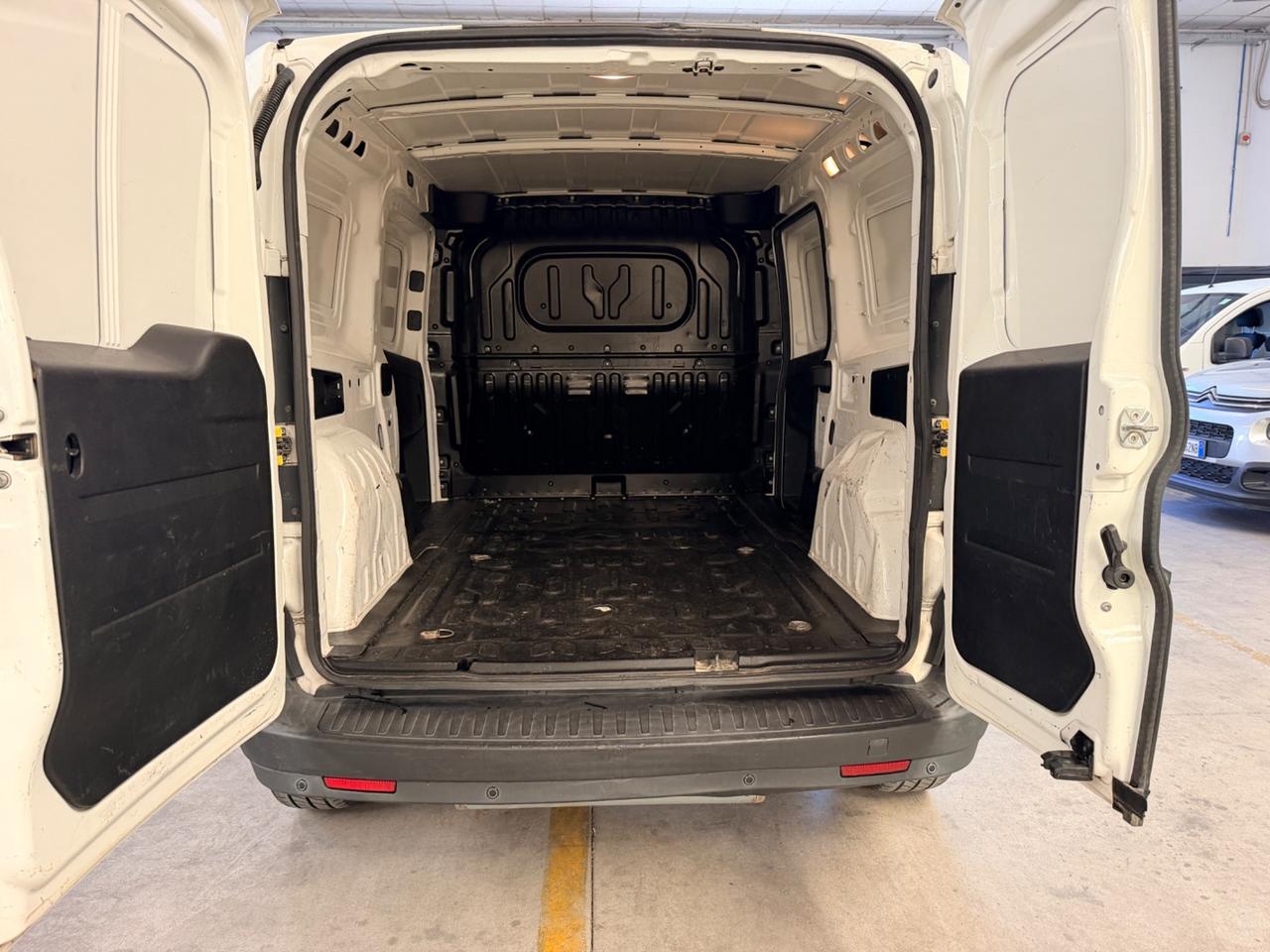 Fiat Doblo Doblò 1.4 T-Jet Natural Power PL-TN Cargo Maxi Lamierato