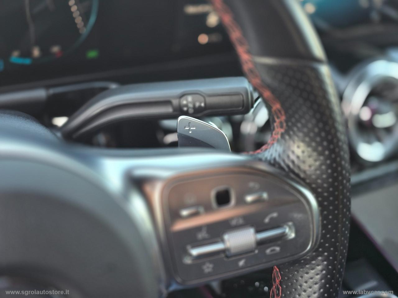 MERCEDES-BENZ GLA 200 d Automatic Premium