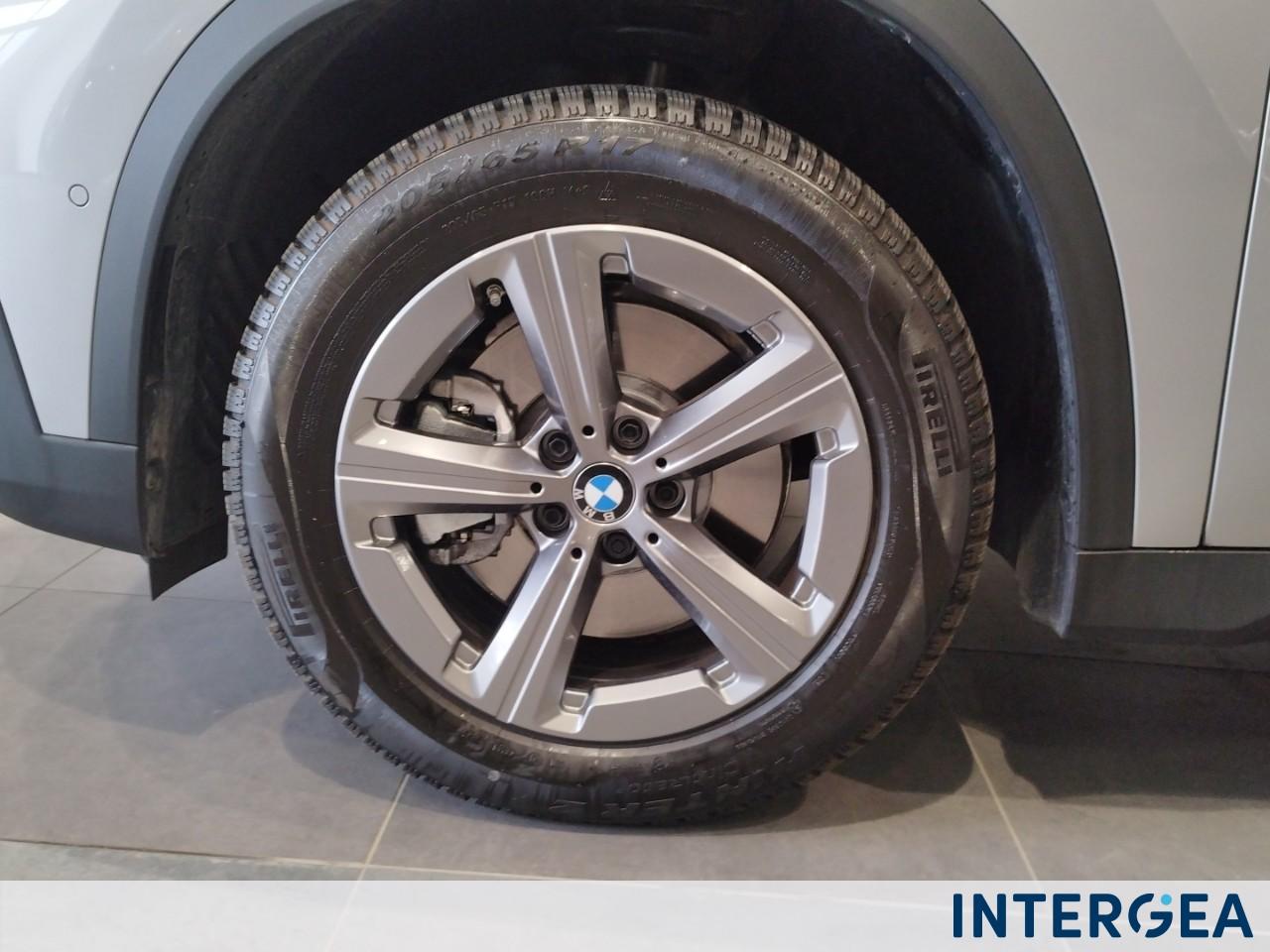 BMW X1 sdrive20i mhev 48V auto