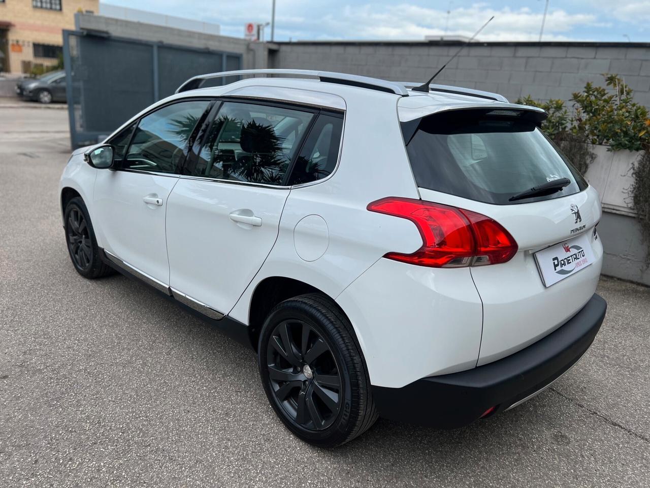 Peugeot 2008 1.6 e-hdi 92cv 8v Allure NAVI/PELLE/17; PERFETTA!