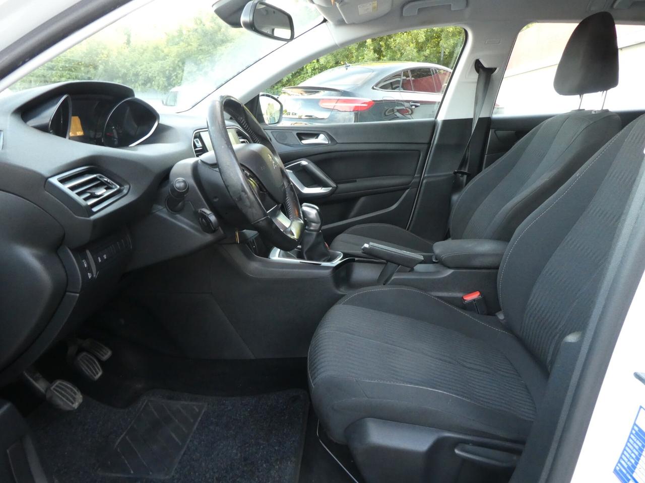 Peugeot 308 BlueHDi 100 S&S SW ok neopatentati