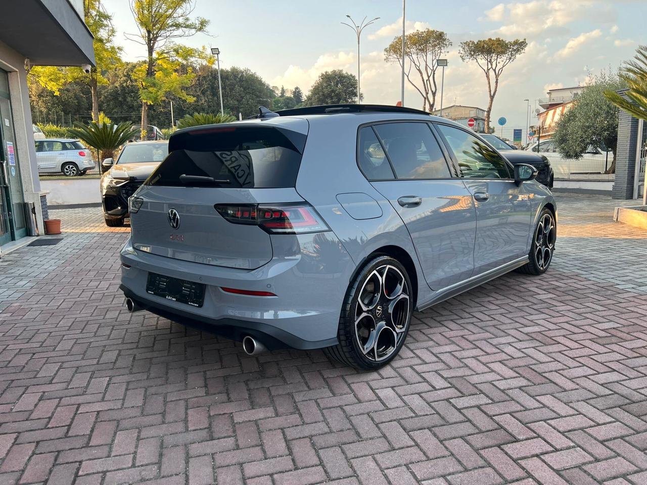 VW Golf GTI 265cv acc€16.625noleggio con riscatto noscoring