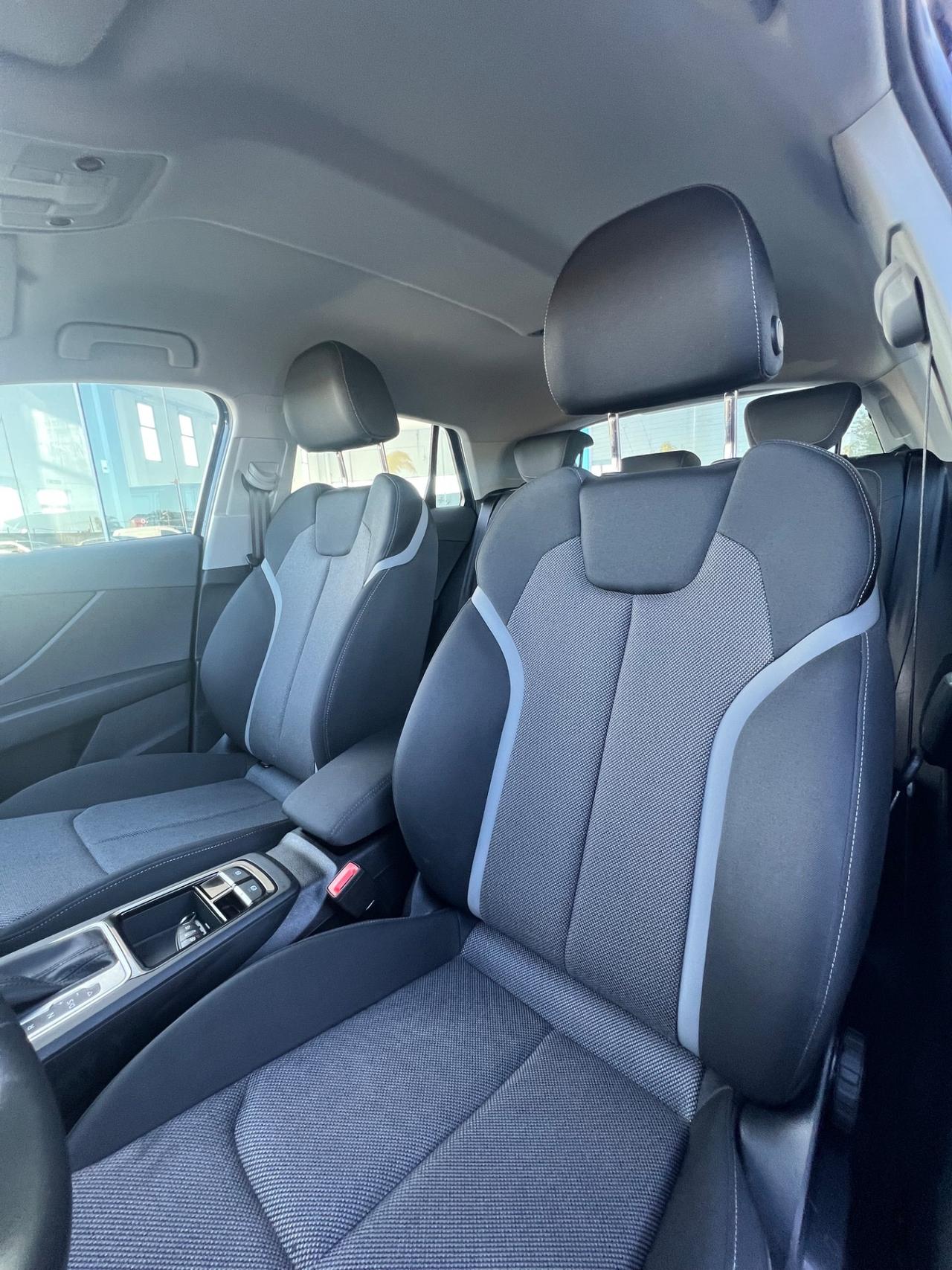Audi Q2 35 TDI S tronic Business Advanced