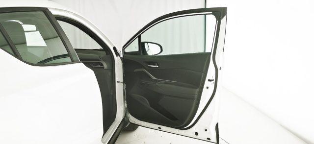 TOYOTA C-HR 1.8 Hybrid E-CVT Business