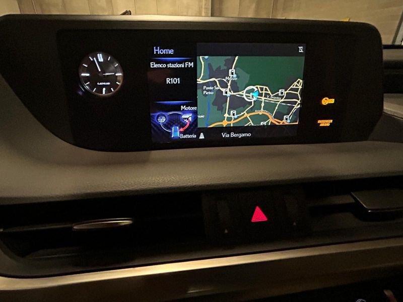 Lexus ES Hybrid Business