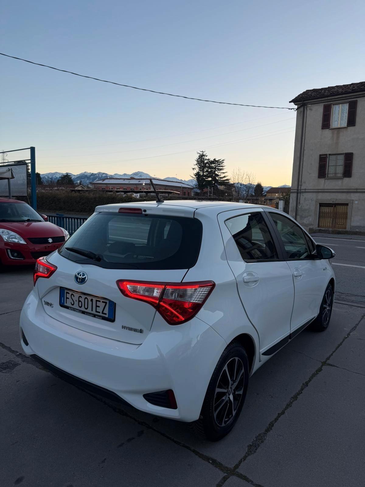 Toyota Yaris 1.5 Hybrid 5 porte Cool